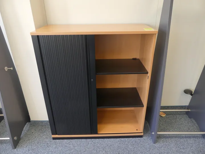 Steelcase - Sideboard Maße in cm ca. 100 x 43 x 115